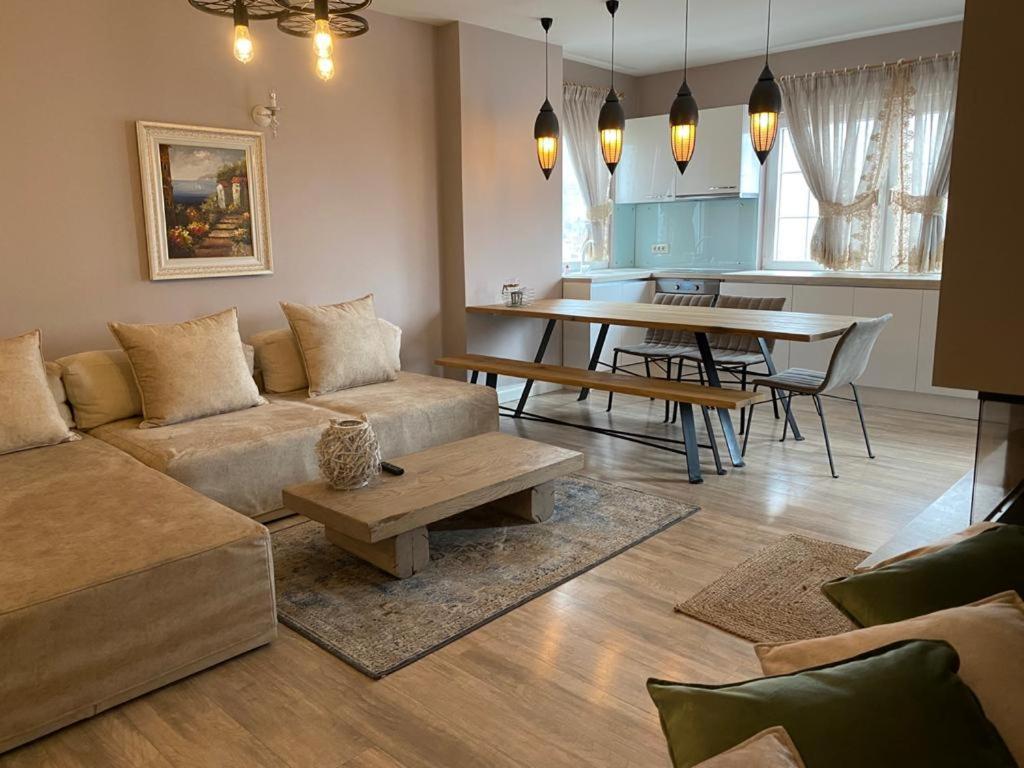 Cozy Lake Front Flat Bequeme Wohnung An Der See Πόγραδετς Εξωτερικό φωτογραφία