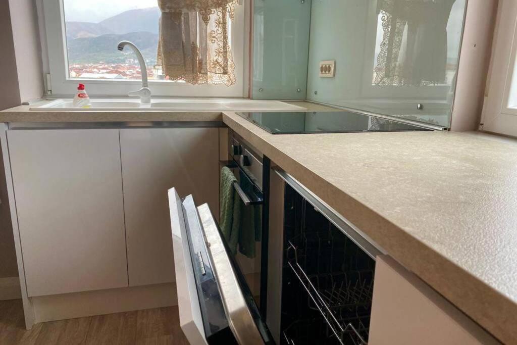 Cozy Lake Front Flat Bequeme Wohnung An Der See Πόγραδετς Εξωτερικό φωτογραφία