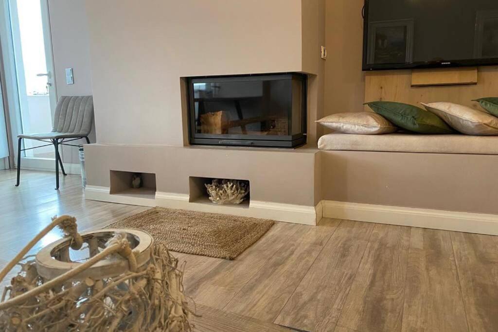 Cozy Lake Front Flat Bequeme Wohnung An Der See Πόγραδετς Εξωτερικό φωτογραφία